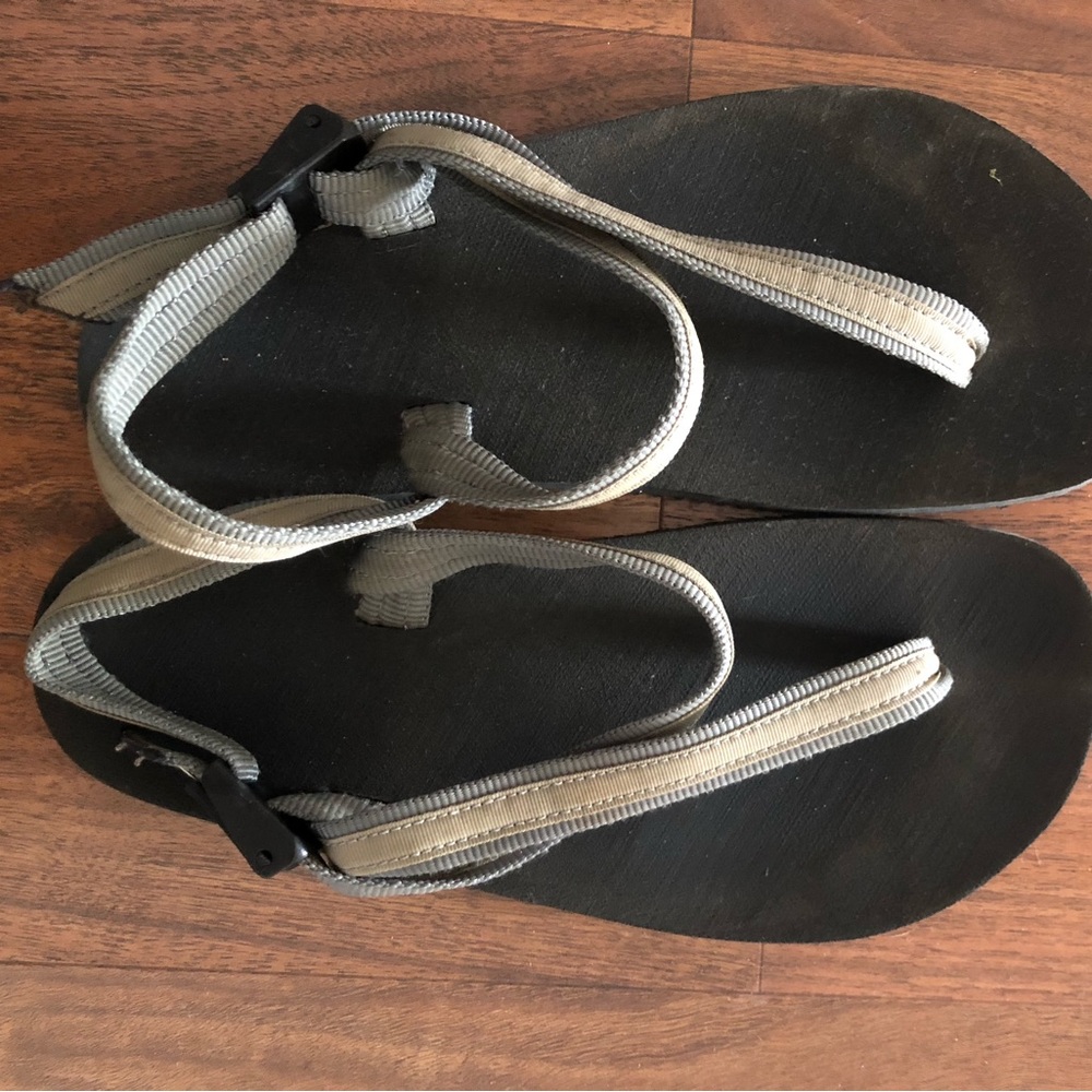 Women's Gray Strappy Sandals - Neutral Everyday Comfort